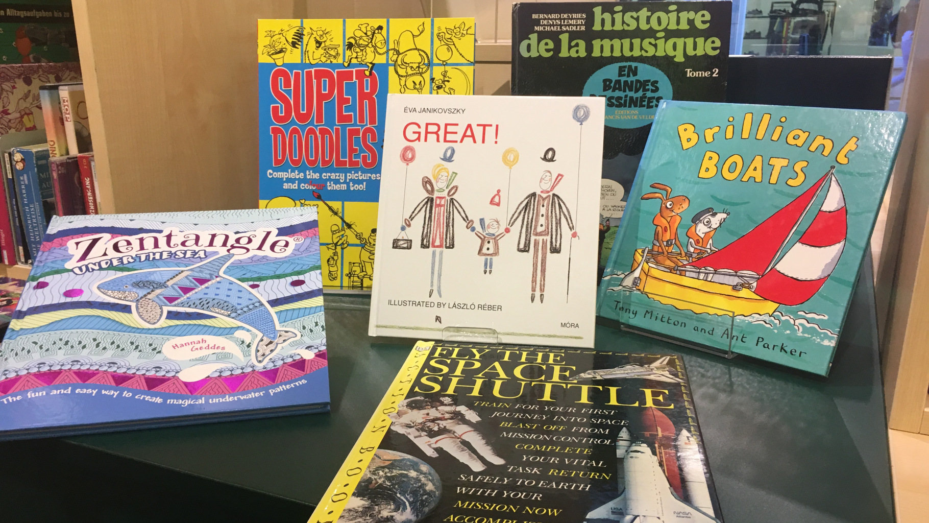 Kinderbücher in verschiedenen Sprachen gibt es im Oxfam Shop.
