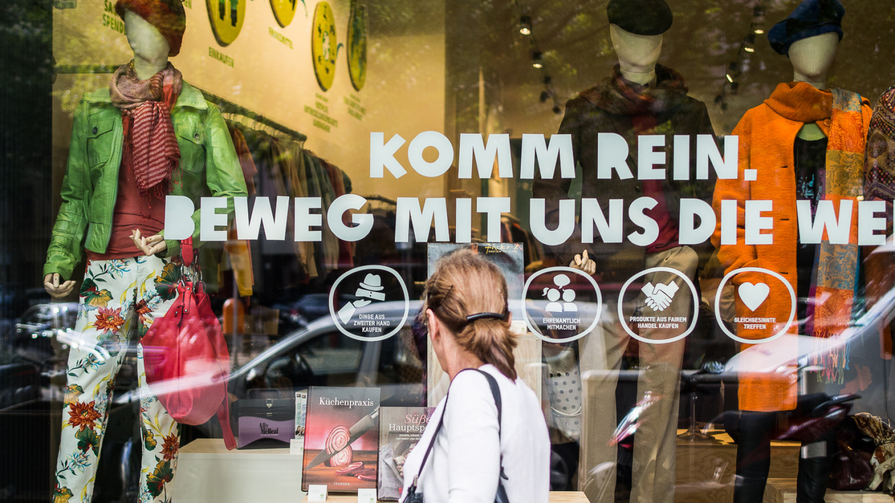 Schaufenster des Shops Oxfam MOVE Berlin