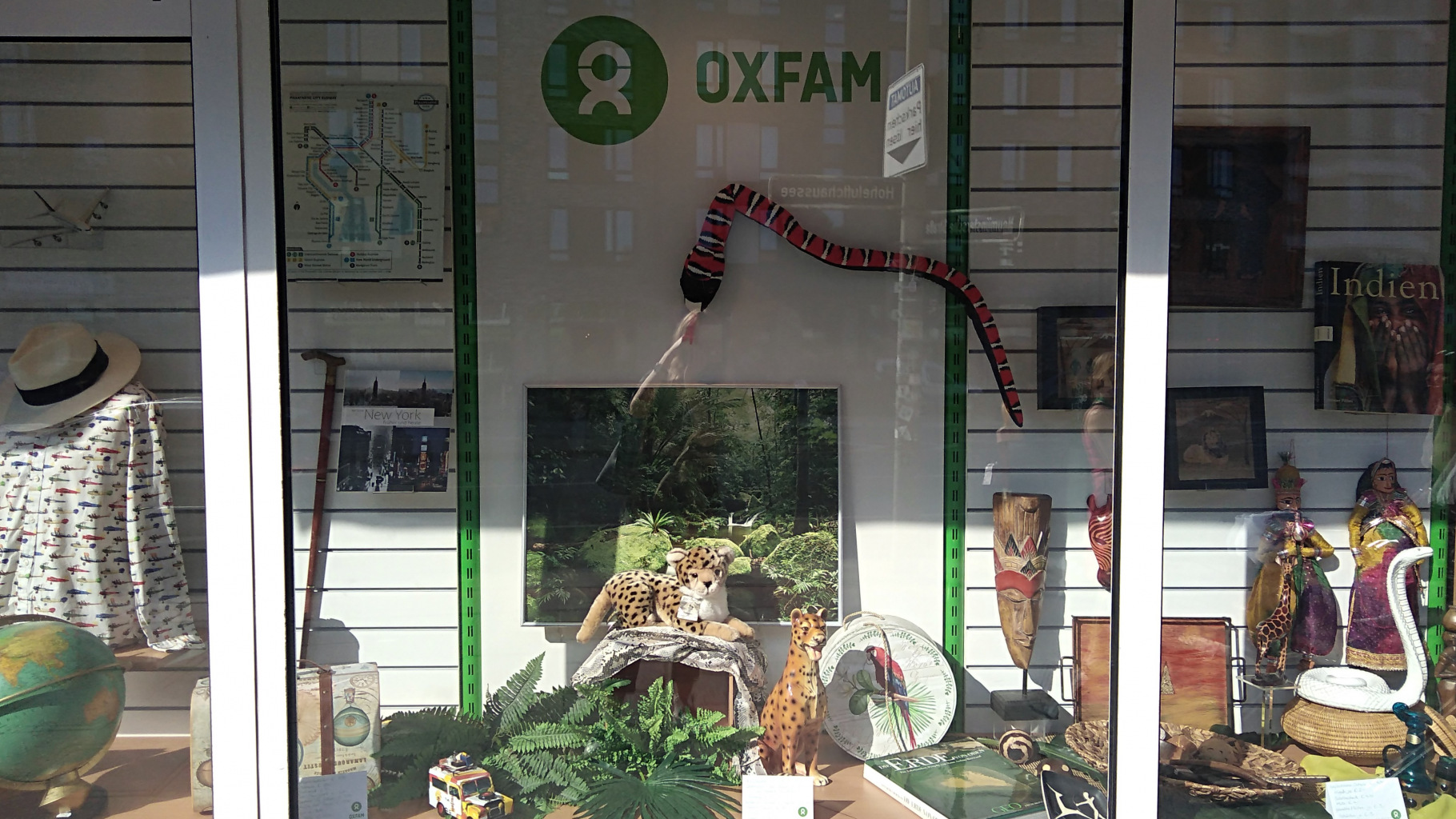 Unser Angebot aus dem Schaufenster im Oxfam Shop