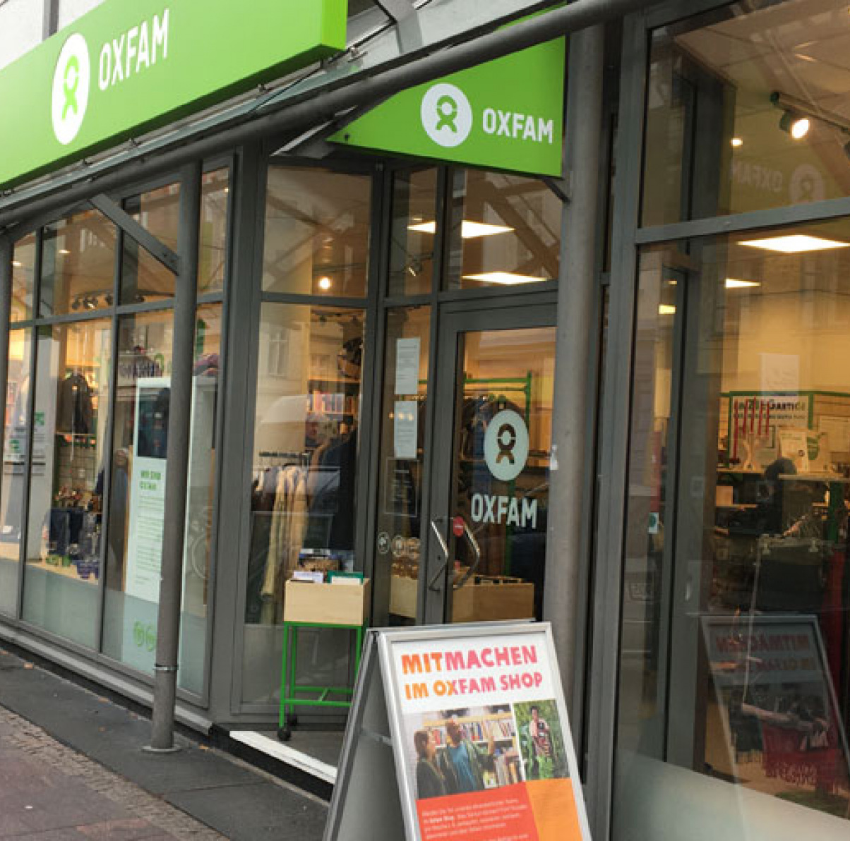 Oxfam Shop Lübeck - Außenansicht