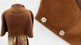 Upcycling-Unikat von Sinah Schlemmer: Cape