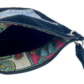 Upcycling-Unikat: Innenfutter der blauen Cord-Tasche