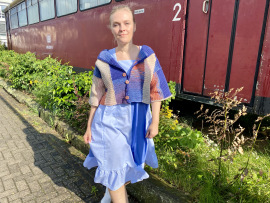 Spätsommer-Liebling: Kleid und Crop-Weste