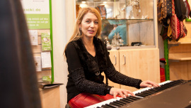 Die „Wilde Hilde“ beim 5. Geburtstag des Oxfam Shops in Nürnberg (2013)
