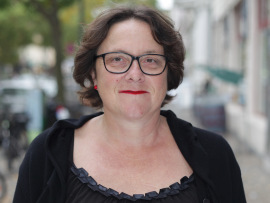 Ehrenamtliche Jutta Blacher aus dem Oxfam Shop Berlin-Kreuzberg