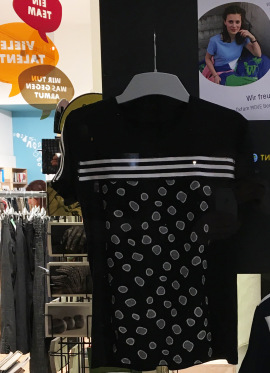 Upcycling-T-Shirt im Oxfam Shop
