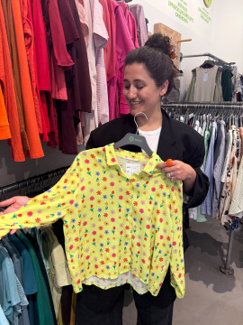 Carmen ist Social-Media-Managerin für die Oxfam Shops – und hat eine Schwäche für Secondhand-Mode.