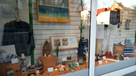 maritimes Schaufenster vom Oxfam Shop Hamburg-Hoheluft