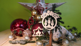 Weihnachtsdeko im Oxfam Shop