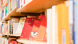 Bücher im Oxfam Shop
