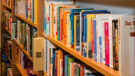 Bücher im Oxfam Shop