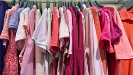 Kleidung aus den Oxfam Shops