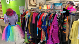 Karnevalskostüme aus den Oxfam Shops