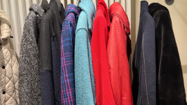 Warme Kleidung aus dem Oxfam Shop