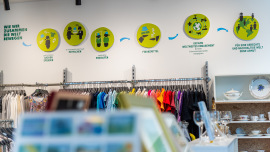 Innenansicht des Oxfam Shops in Halle/Saale