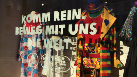 Faschings- und Karnevalskostüme im Oxfam Shop
