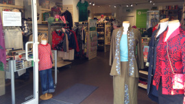 Blick in den Erfurter Oxfam Shop