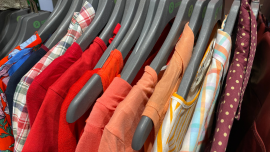 Sommerliche Oberteile im Oxfam Shop