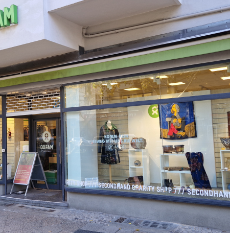 Außenaufnahme vom Oxfam Shop Berlin-Schöneberg