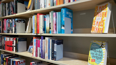 Bücher in den Oxfam Shops