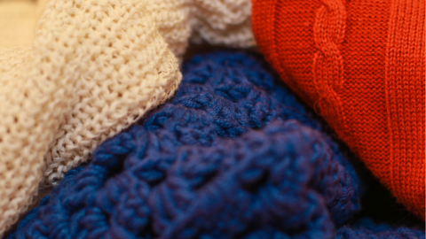 Pullover aus den Oxfam Shops