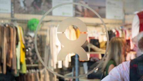 Blick in einen Oxfam Shop