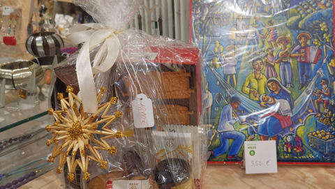 Gestecke von GEPA im Oxfam Shop
