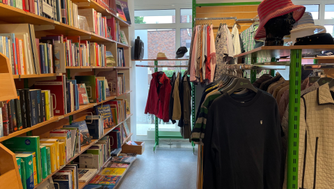 Innenansicht Oxfam Shop Hamburg-Hoheluft