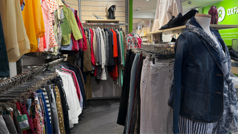Oxfam Shop Düsseldorf-Friedrichstadt - Innenansicht