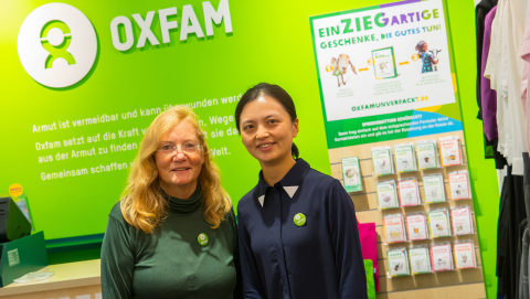 Ehrenamtliche im Oxfam Shop