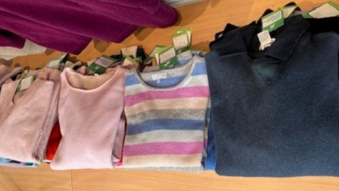 Kaschmirpullover aus dem Oxfam Shop Kaschmirpullover aus dem Oxfam Shop