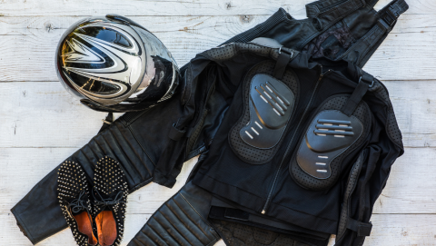 Motorradkleidung im Oxfam Shop kaufen