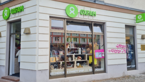Oxfam Shop Berlin-Tegel Außenansicht Oxfam Shop Berlin-Tegel Außenansicht