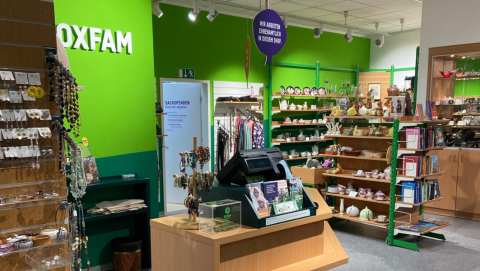 Innenansicht des Oxfam Shops in Bonn Innenansicht des Oxfam Shops in Bonn