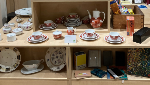 Schreibwaren und Dekorationen im Oxfam Shop