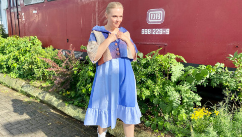 Spätsommer-Liebling: Kleid und Crop-Weste