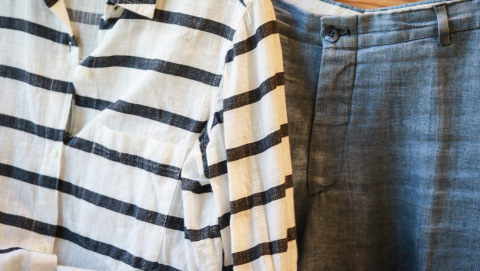 Leinen-Kleidung im Oxfam Shop