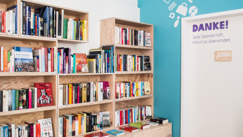 Oxfam MOVE Berlin - Bücher