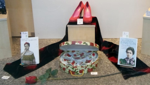Schaufenster eines Oxfam Shops